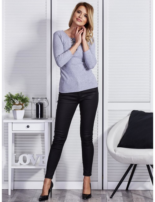 Bluzka damska jasnoszara z dekoltem lace up