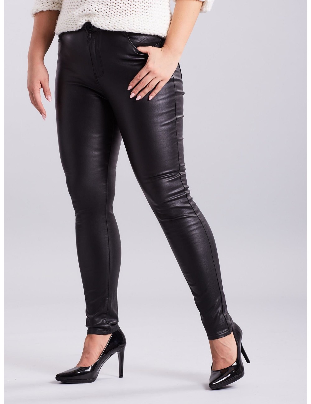 Woskowane spodnie czarne PLUS SIZE