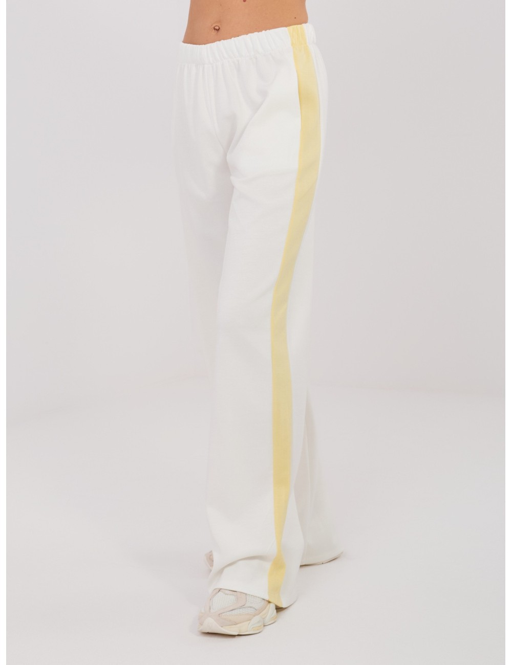 Spodnie dresowe-IT-DR-22220.88-jasny zielony