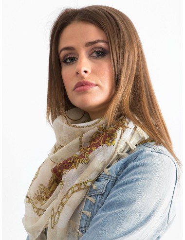 Wzorzysta czerwona chusta