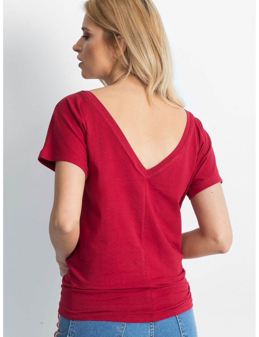 T-shirt z dekoltem z tyłu