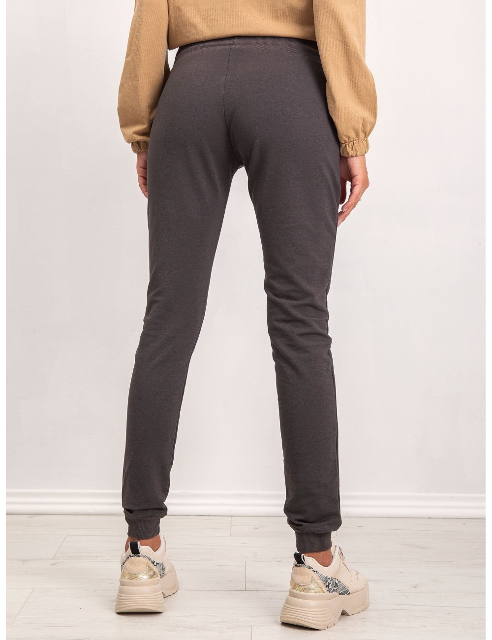 Khaki spodnie dresowe z napisami
