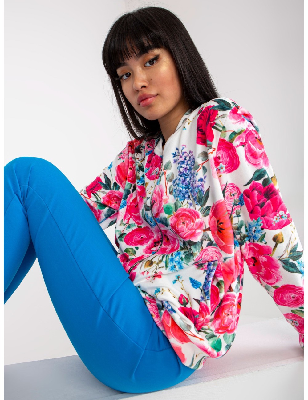 Welurowa bluza bomberka w kwiaty RUE PARIS