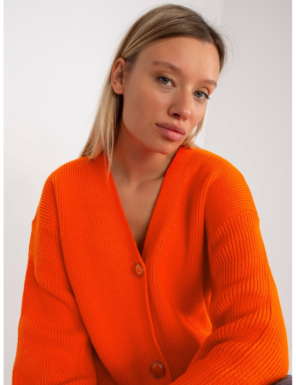 Sweter rozpinany z ozdobnymi guzikami RUE PARIS