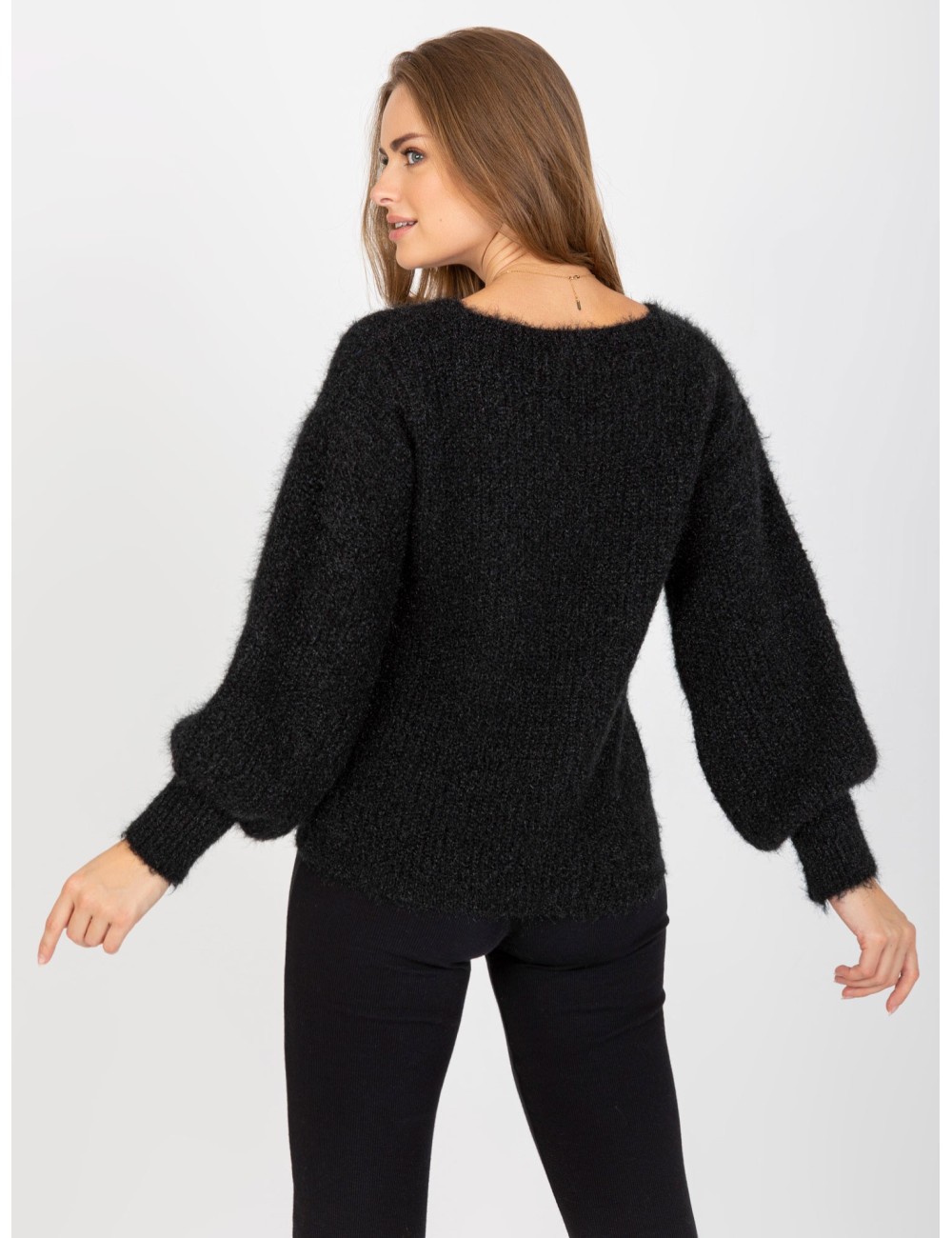 Puszysty sweter klasyczny z moherem OCH BELLA