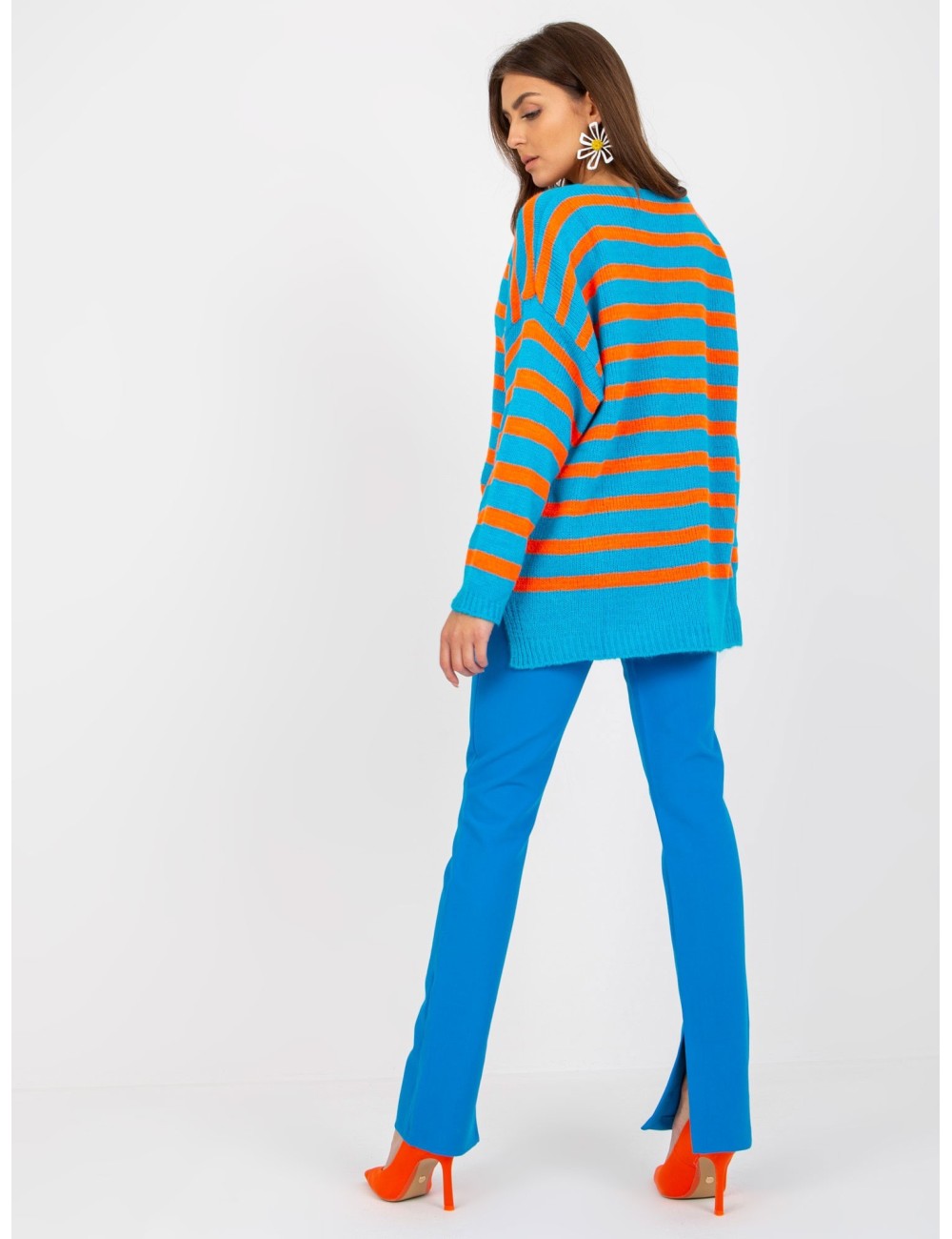 Sweter oversize z dekoltem V OCH BELLA