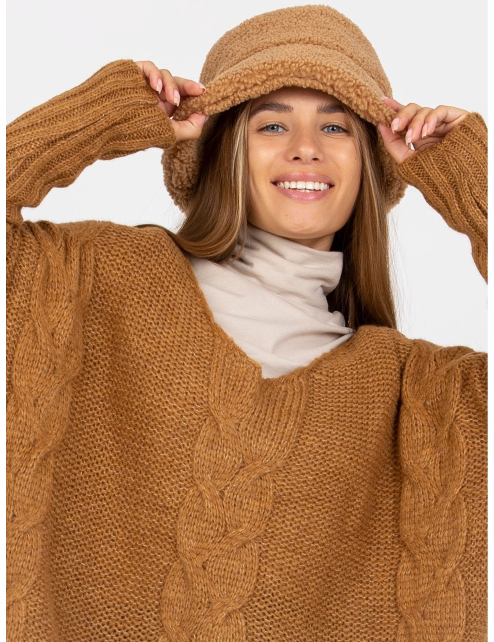 Sweter oversize z warkoczami OCH BELLA