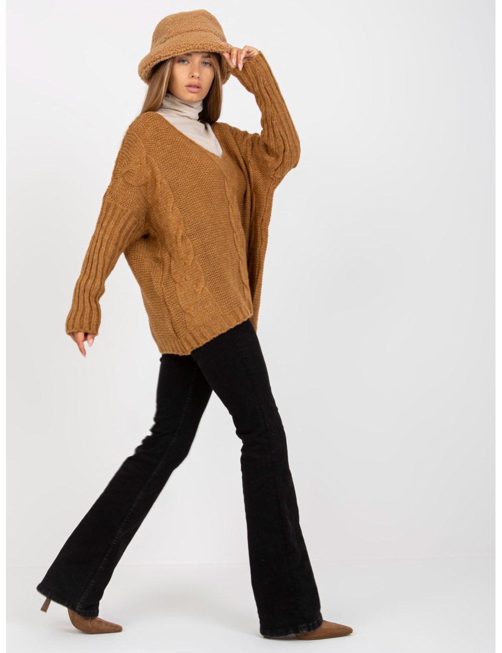 Sweter oversize z warkoczami OCH BELLA