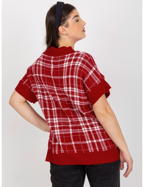 Czerwona dzianinowa kamizelka plus size w kratę