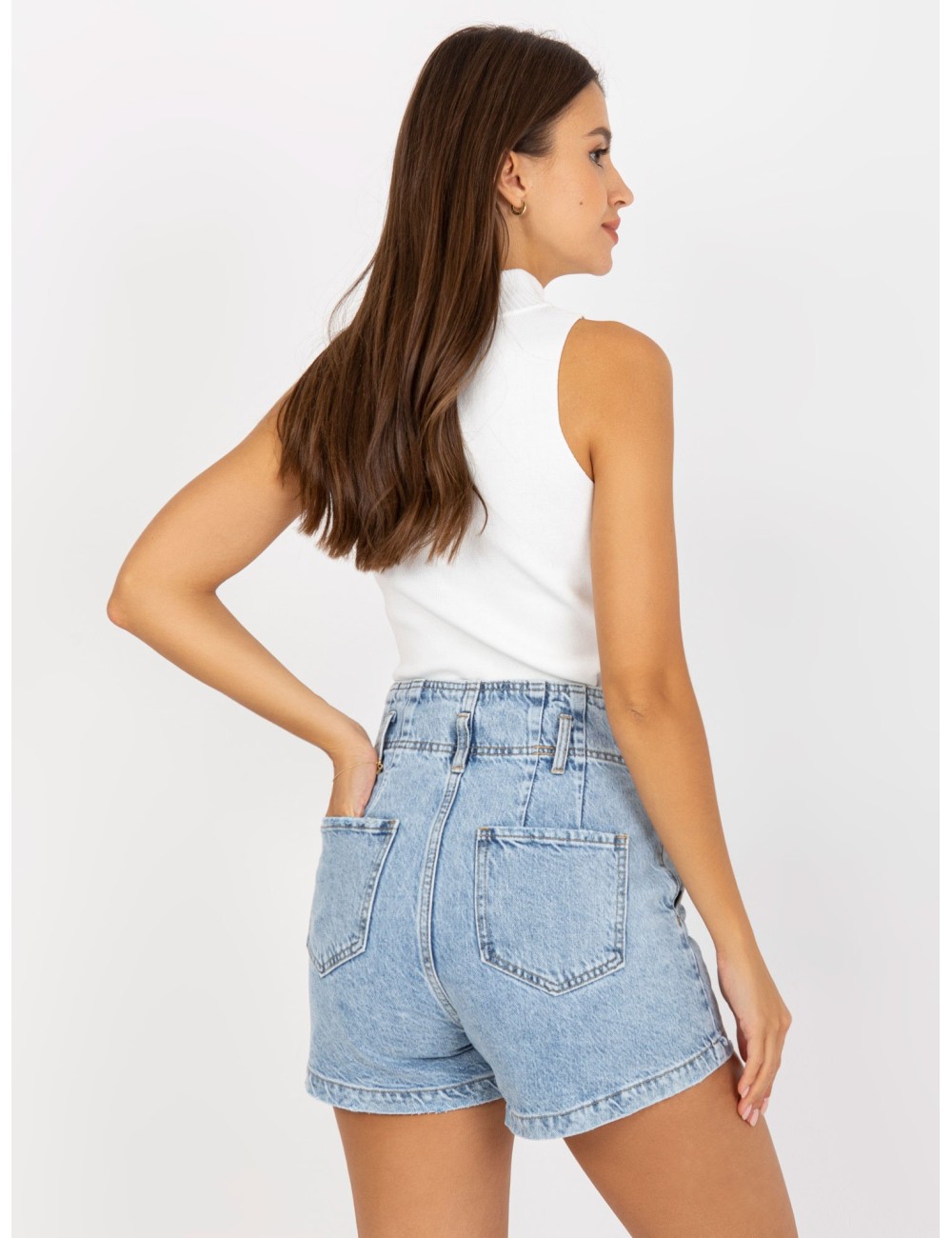 Niebieskie szorty jeansowe damskie high waist z efektem sprania