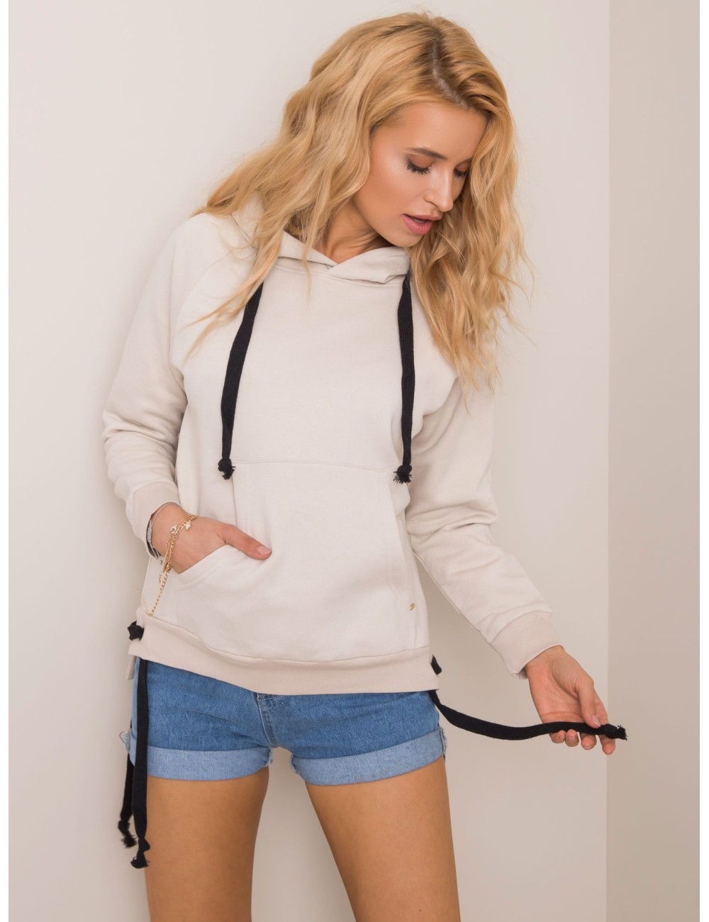 Bluza kangurka z kapturem beżowa