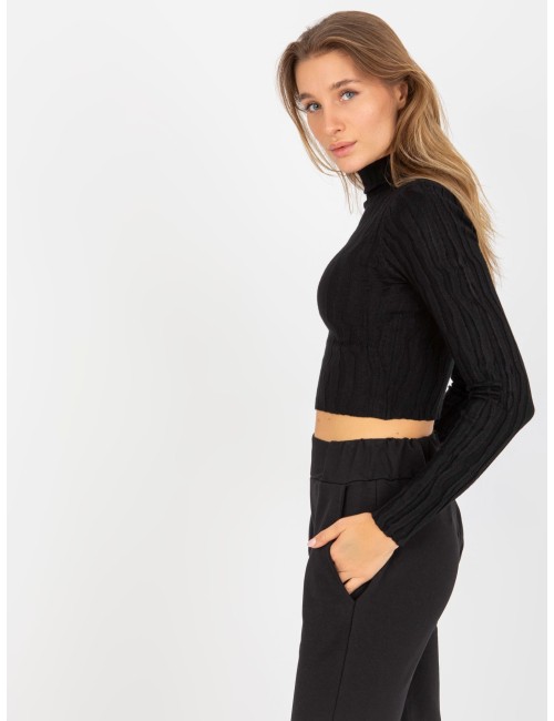 Krótki sweter ze stójką z wiskozą