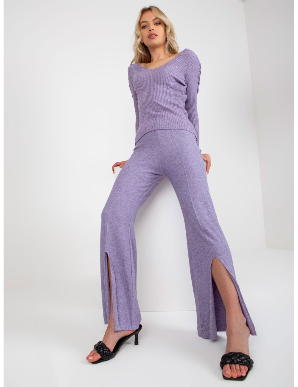 Spodnie dzianinowe z rozcięciem high waist