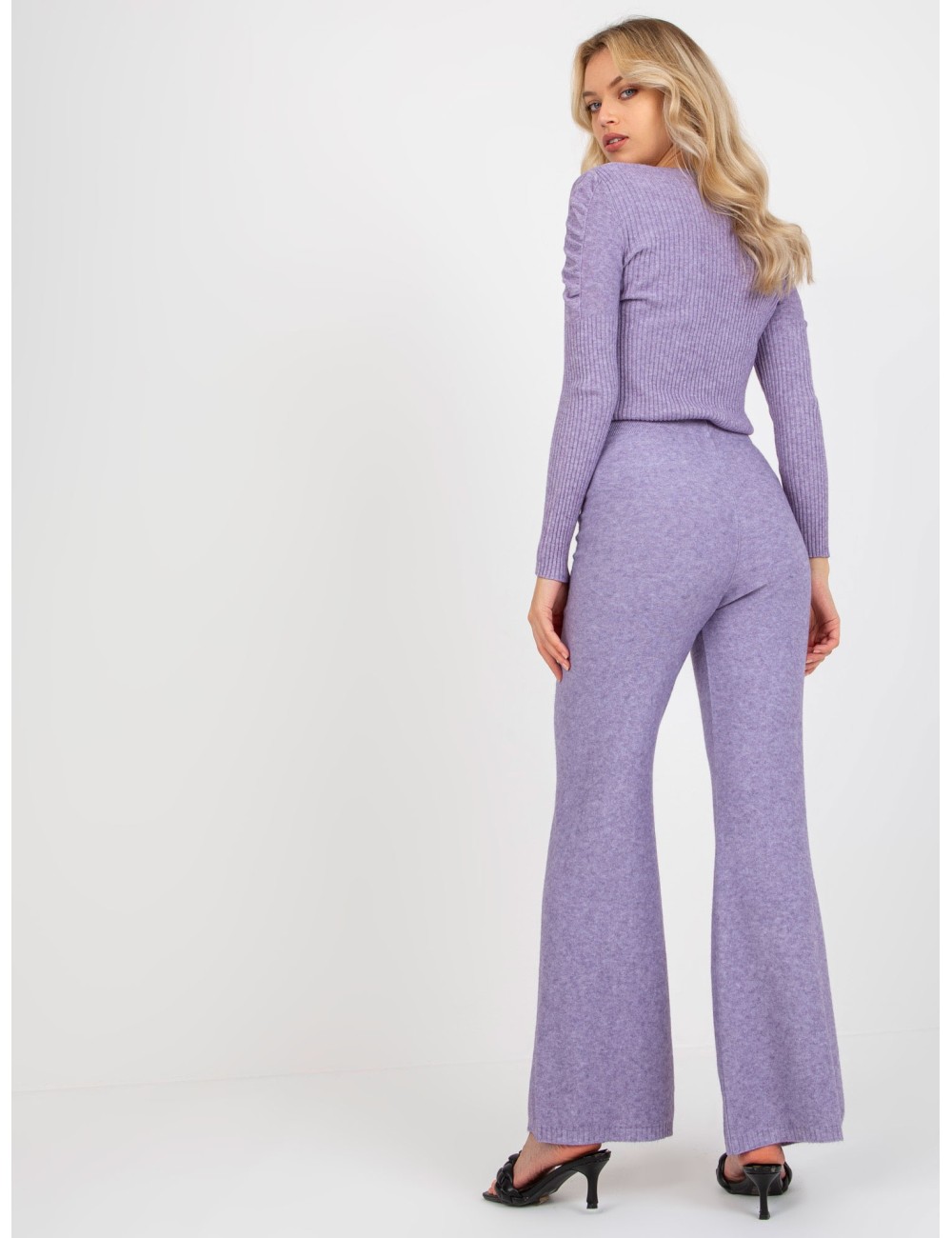 Spodnie dzianinowe z rozcięciem high waist