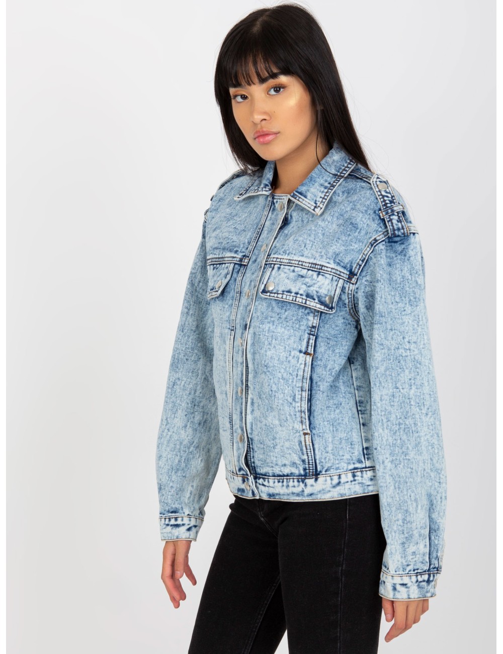 Damska kurtka jeansowa na zatrzaski