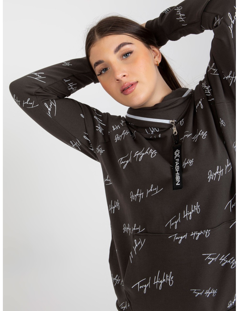 Damska bluza plus size z kapturem i nadrukiem