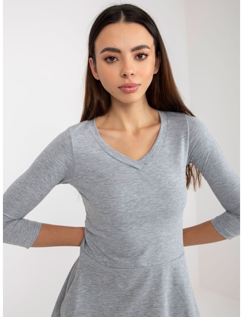 Rozkloszowana mini sukienka basic z bawełny