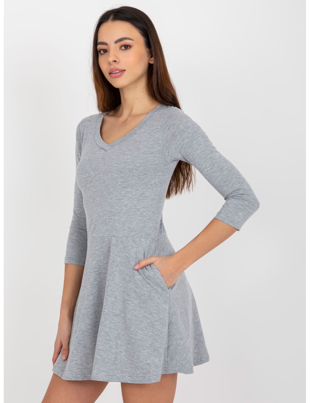 Rozkloszowana mini sukienka basic z bawełny
