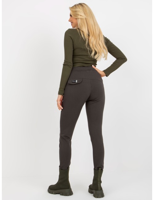 Khaki dresowe spodnie basic z wiązaniem