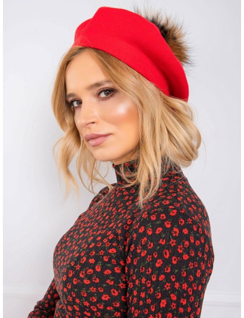 Beret z pomponem