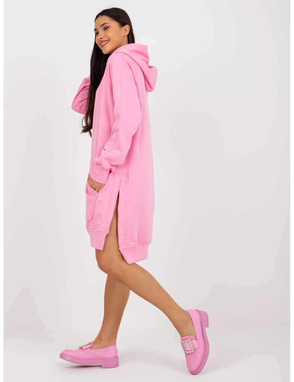 Dresowa sukienka basic oversize z kieszenią