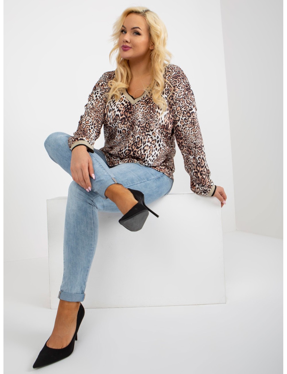 Beżowo-czarna welurowa bluzka plus size z nadrukiem