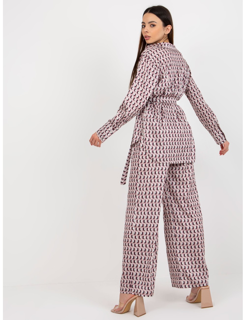 Trzyczęściowy komplet elegancki z topem