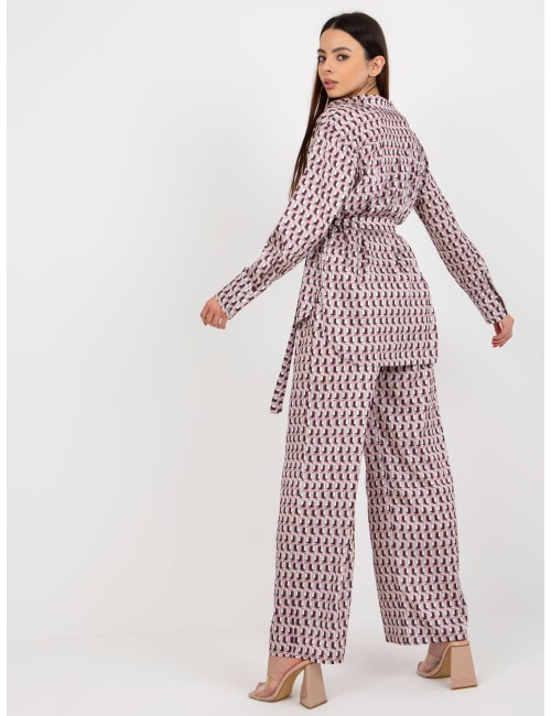 Trzyczęściowy komplet elegancki z topem