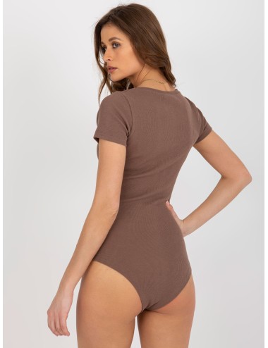 Prążkowane body basic z okrągłym dekoltem
