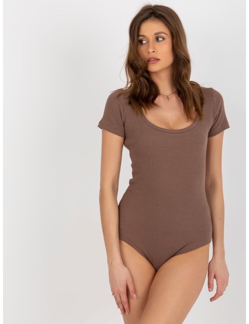 Prążkowane body basic z okrągłym dekoltem