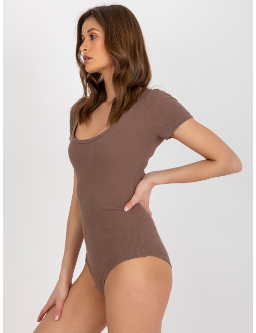 Prążkowane body basic z okrągłym dekoltem