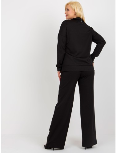Dwuczęściowy komplet plus size w prążek