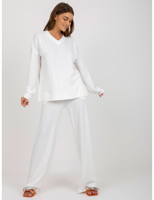 Prążkowany komplet casualowy o kroju oversize
