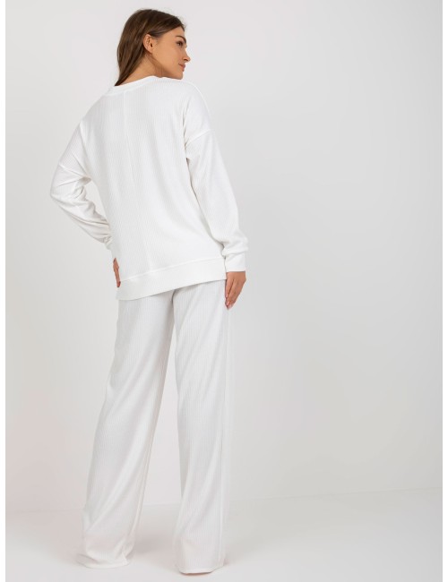 Prążkowany komplet casualowy o kroju oversize