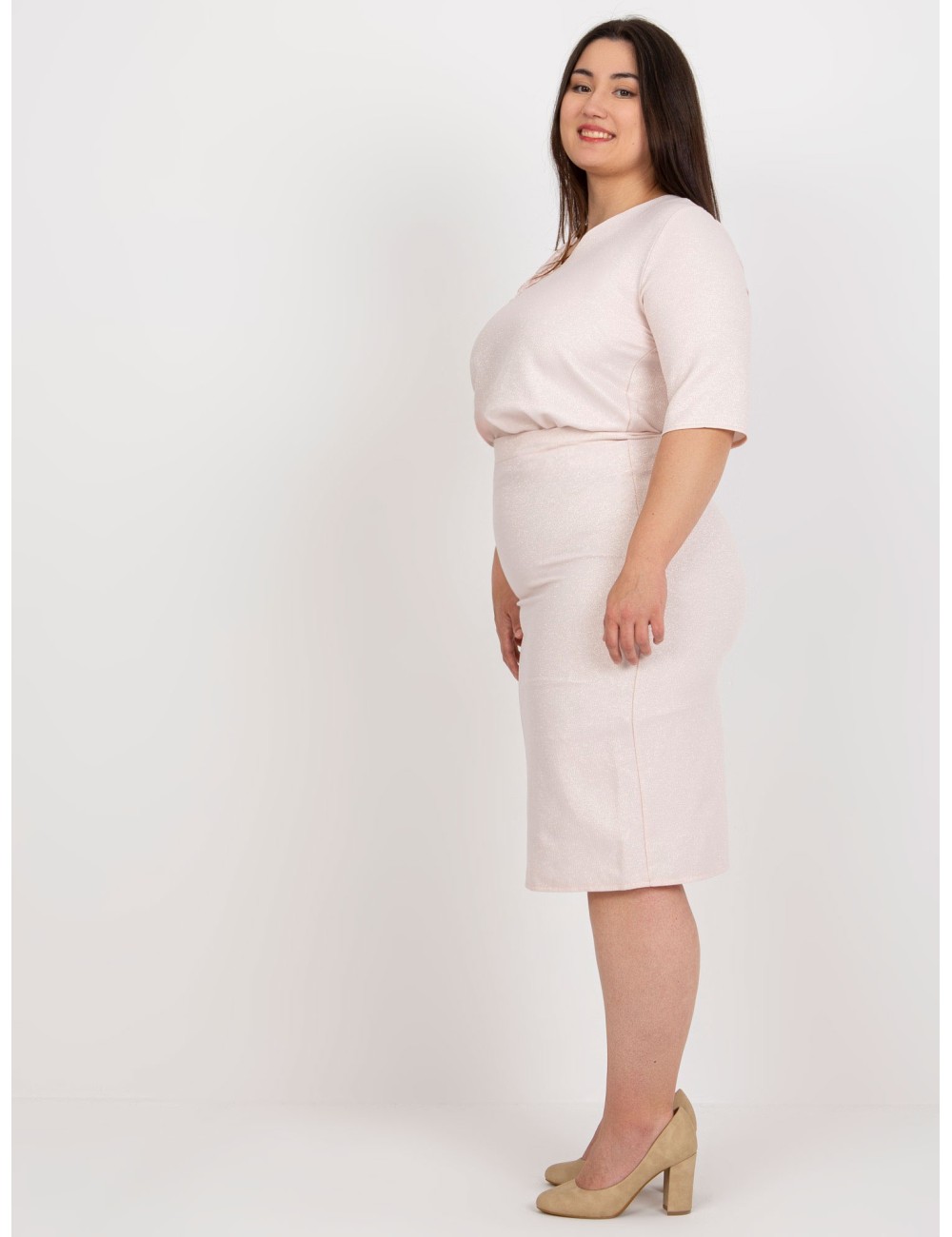 Jasnobrzoskwiniowa ołówkowa spódnica plus size