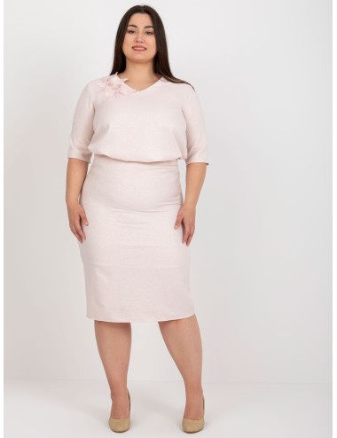 Jasnobrzoskwiniowa ołówkowa spódnica plus size