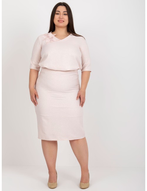 Jasnobrzoskwiniowa ołówkowa spódnica plus size