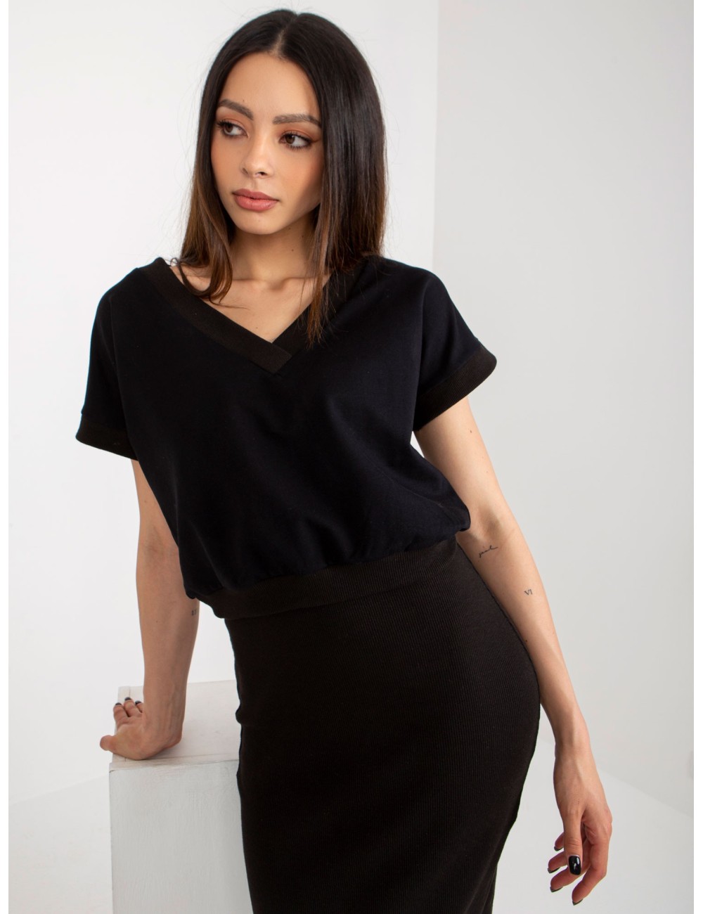 Komplet basic z krótką bluzką RUE PARIS