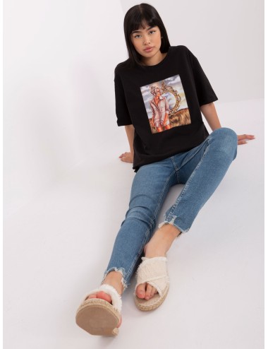 T-shirt z nadrukiem i aplikacją