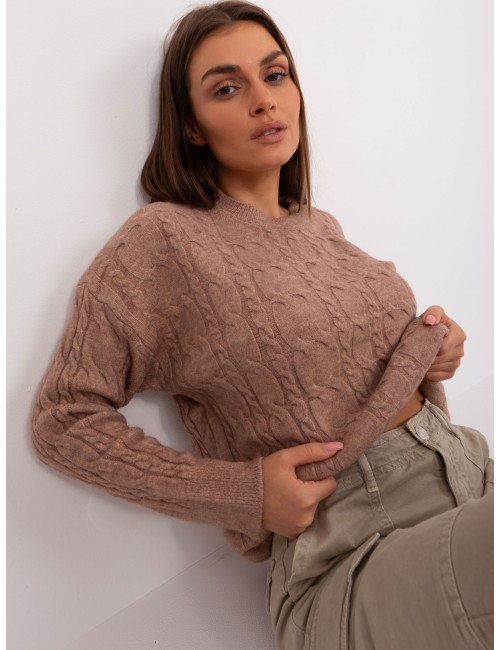 Sweter z warkoczami i okrągłym dekoltem