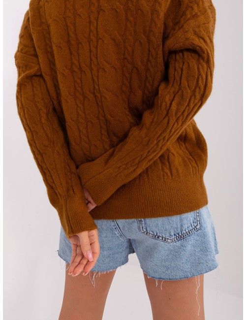 Klasyczny sweter z warkoczami