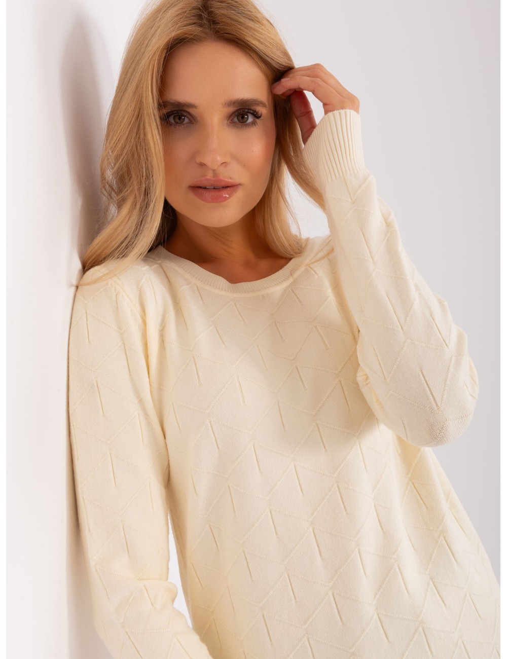 Sweter klasyczny z okrągłym dekoltem