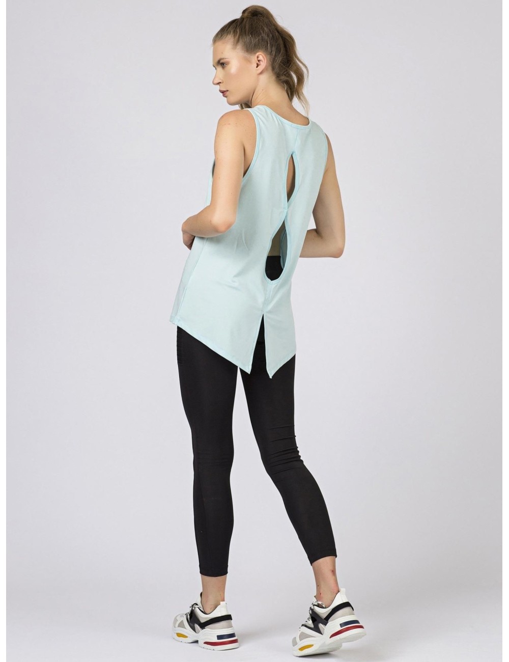 Sportowy jasnoniebieski top TOMMY LIFE