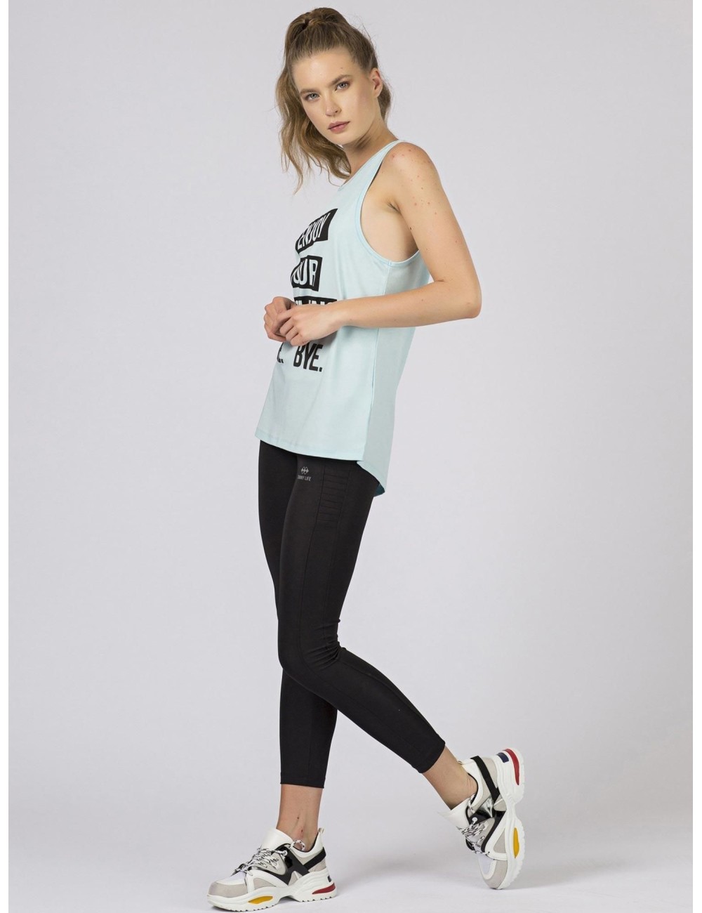 Sportowy jasnoniebieski top TOMMY LIFE