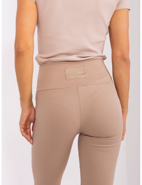 Beżowe legginsy na co dzień z guzikami OCH BELLA