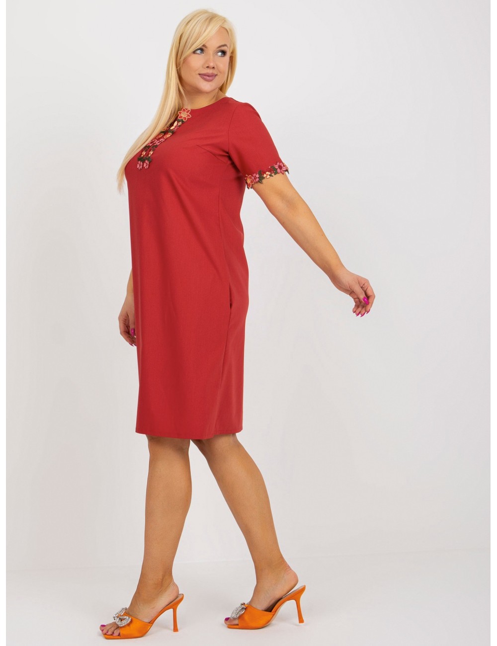 Bawełniana sukienka plus size z koronką