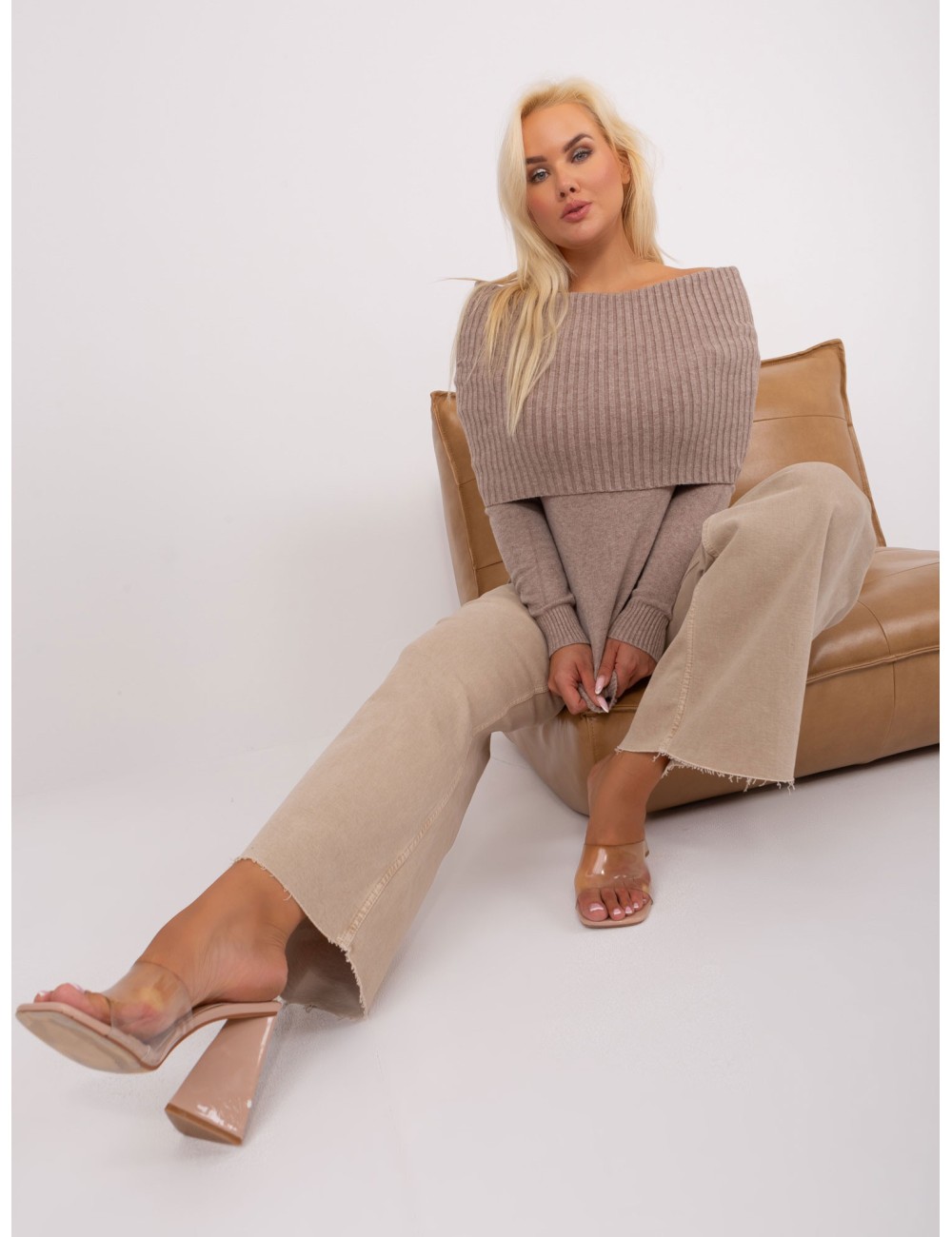 Damski sweter plus size ze ściągaczami
