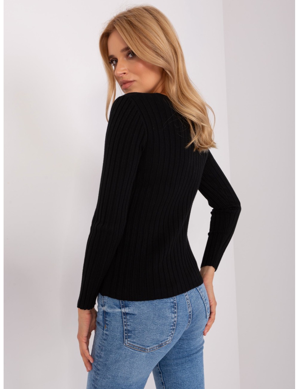 Damski sweter klasyczny z wiskozą
