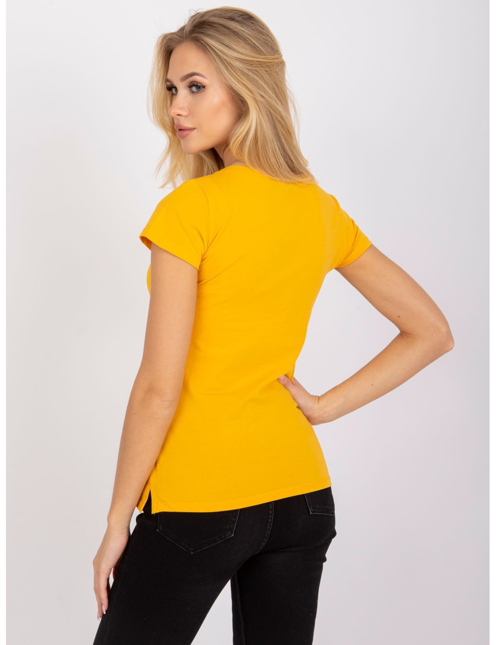 T-shirt w serek