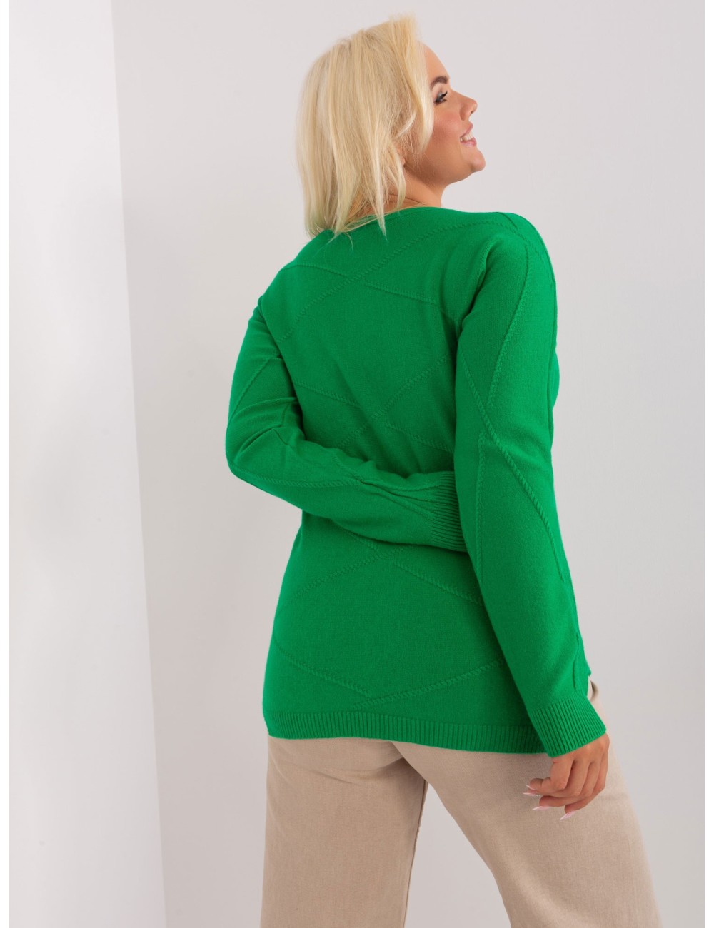 Sweter plus size z okrągłym dekoltem